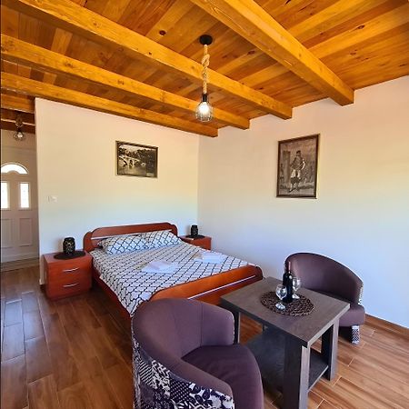 S&M Apartments Rijeka Crnojevica Bagian luar foto